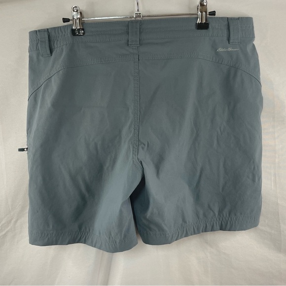 Eddie Bauer dust blue hiking short. Mesh pockets and quick dry fabric. Size 10 - Picture 3 of 6